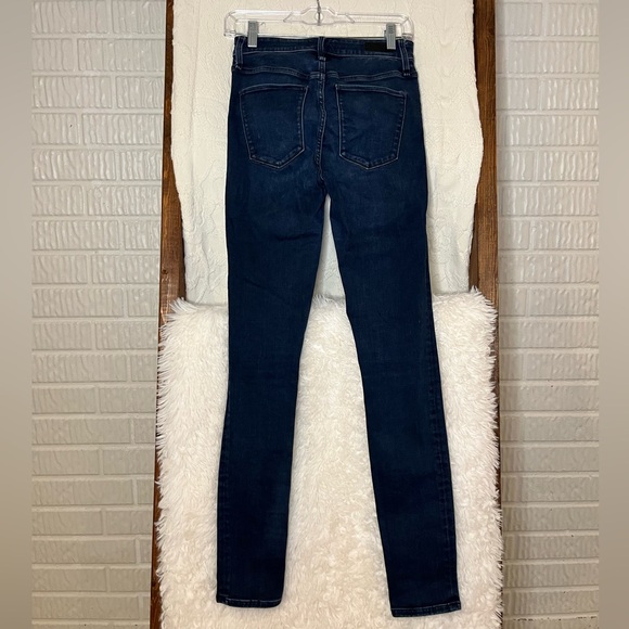 Abercrombie & Fitch Dark Blue Women’s 2 Skinny Jeans - Picture 3 of 3